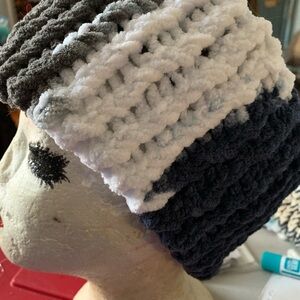 Elegant Knit Hairband - Black, Gray, and White
